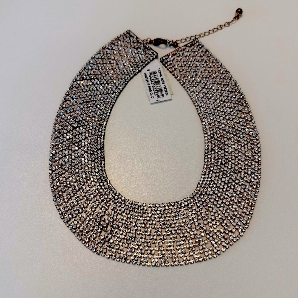 NWT Tasha Scarf Necklace in Rose Gold